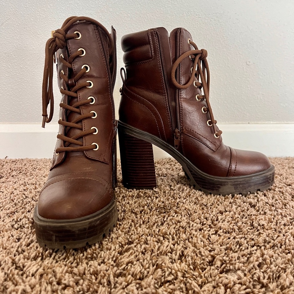 Size 7 Brown Heeled Boots